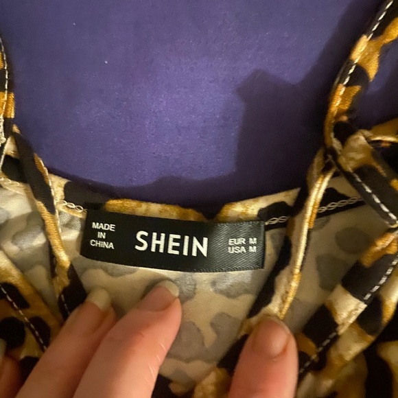 Crop top - Picture 2 of 2